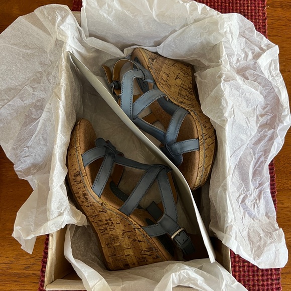 B.O.C Born Concept Skitter Wedge Sandals - Picture 9 of 9